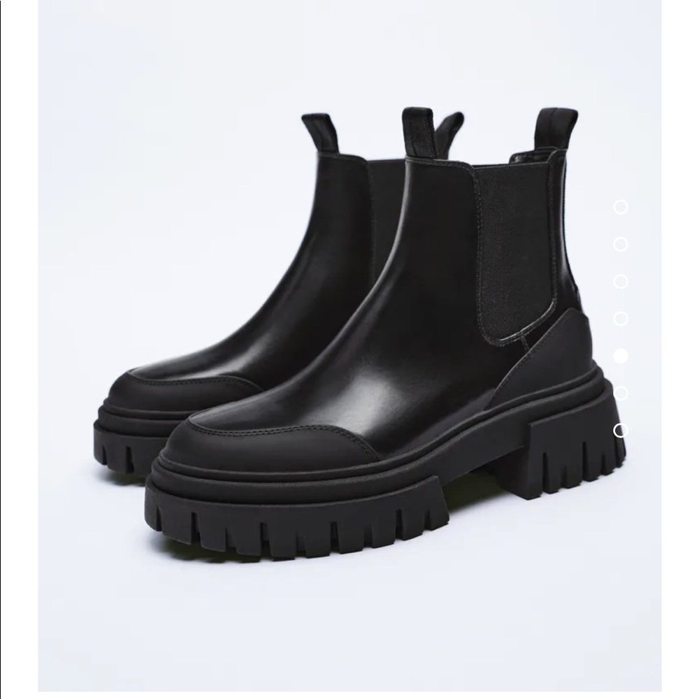 ZARA NWT Low Heeled Lug Sole Ankle Boots